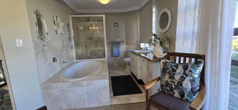5 Bedroom Property for Sale in Groot Brakrivier Central Western Cape